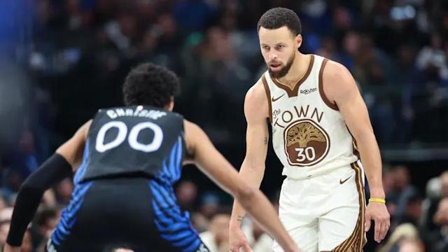 世界杯app下载-库里:我与欧文相互尊重和敬佩,穿他的签名鞋赛前已得到同意