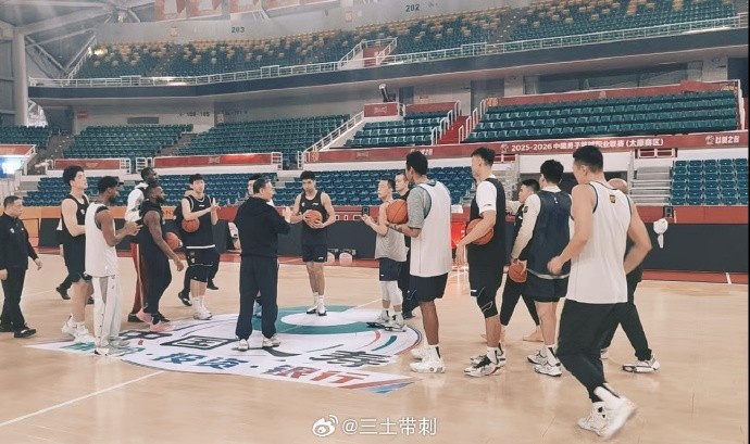 世界杯高清版本-北京今晚客战山西!媒体人:赵睿小曾周琦方硕斯佩尔曼缺席踩场